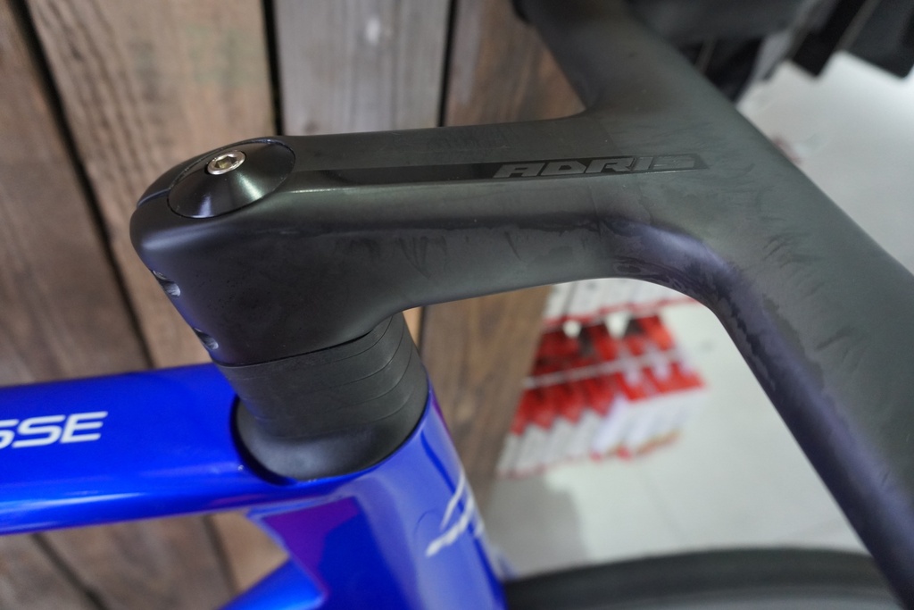 Adris Le Vitesse Shimano Ultegra 2x 12v + Roues carbone Lun Hyper 