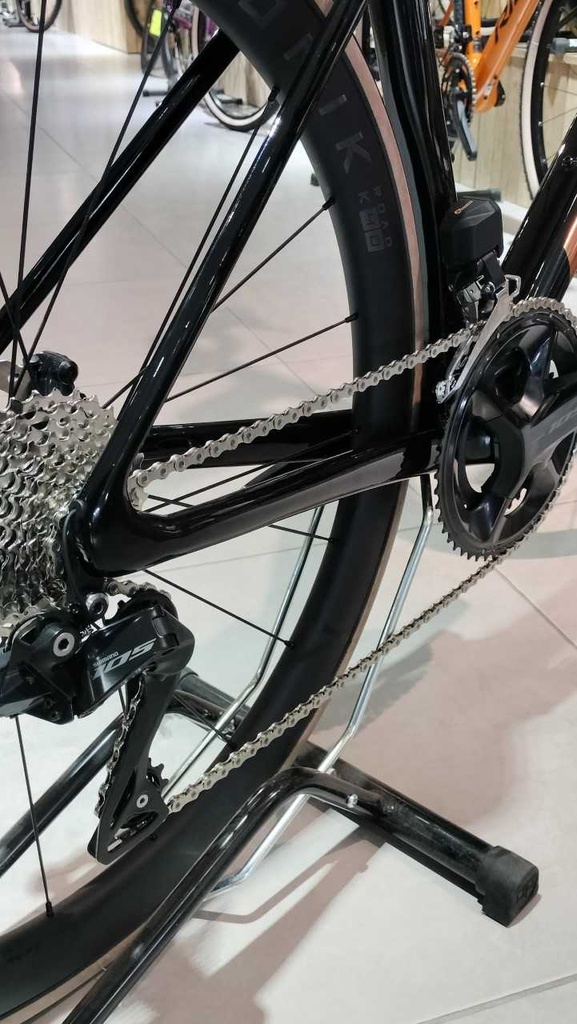 Adris Le Performance LTD Shimano 105 DI2 2x 12v