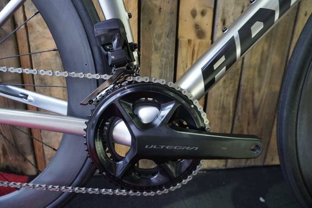 Adris Le performance S2 Black/Ouragan Shimano 105 DI2 2x 12v