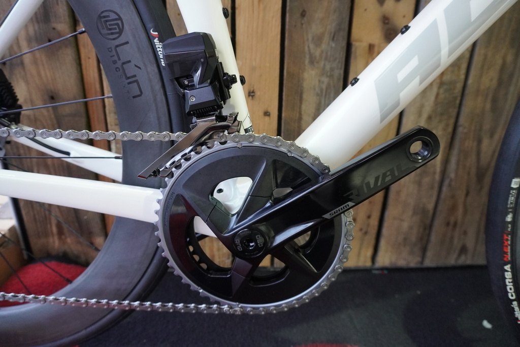 Adris Le performance S2 Black/Ouragan Shimano 105 DI2 2x 12v