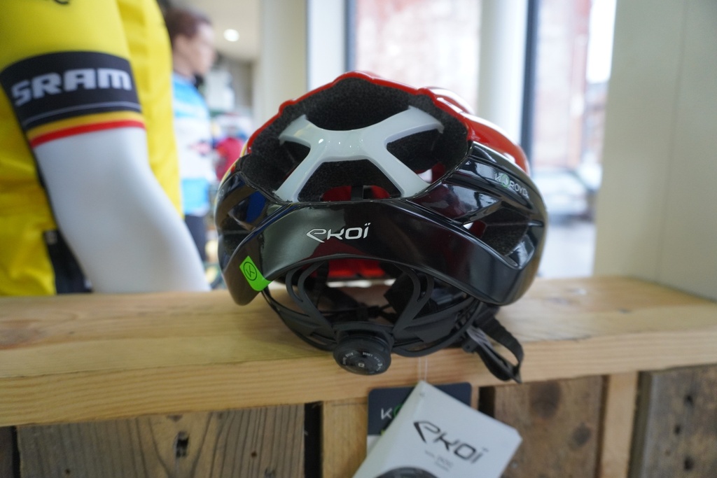 Casque Ekoï Stradale Arkea B&B hotel 2025