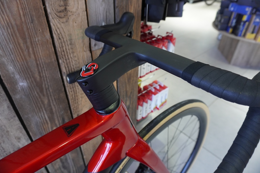 Adris Le performance S2 Black/Vulcano Wheeltop 2x 11v Elec