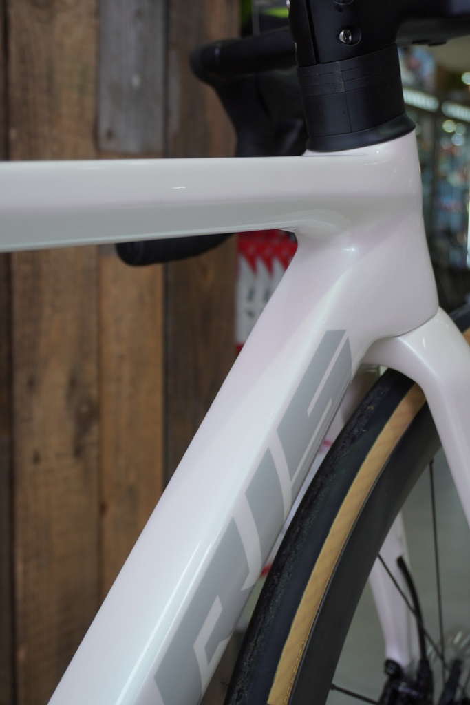 Adris Le Performance Ultegra Di2 Blanc Glacier