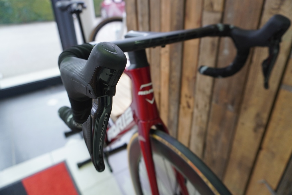 Adris Le Vitesse Rouge Shimano Dura-ace 2x 12v DI2 Roues Mavic Cosmic SLR 50mm Promo 