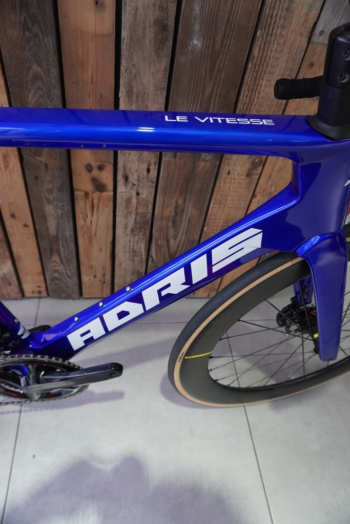 Adris Le Vitesse Bleu Shimano Dura-ace 2x 12v DI2 Roues Mavic Cosmic SLR 65mm Promo