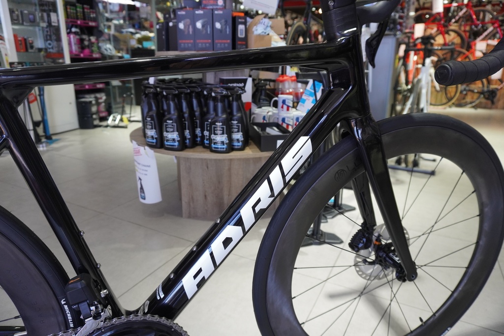 Adris Le Rouleur Shimano 105 2x 12v DI2 Roues Lùn carbone Promo