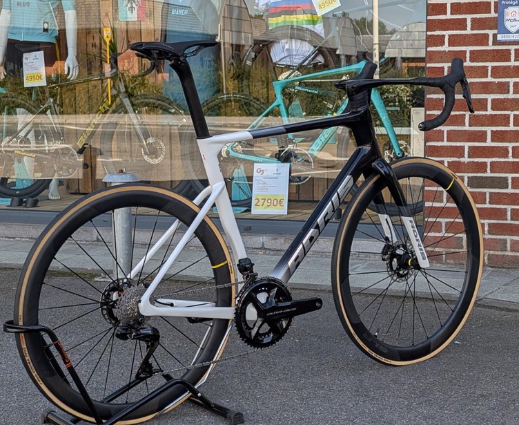 Adris Le Performance AXR2 
