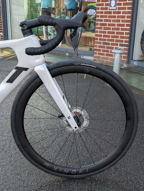 3T Strada Italia Bianco Ultegra Di2 + Ikonik 40