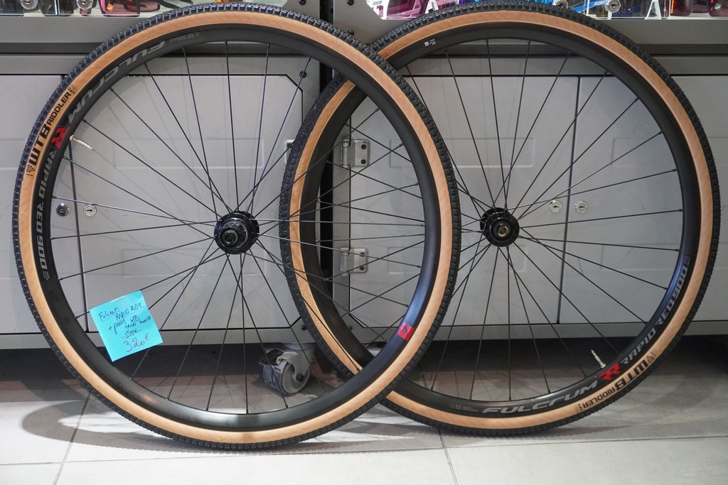 Paire de roues Fulcrum Rapid red 9 disc + pneus WTB Gravel 700x37