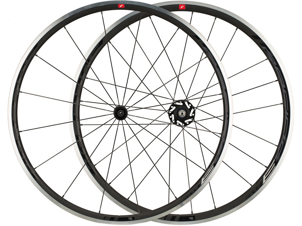 Fulcrum Racing 6 C17 pneus patins