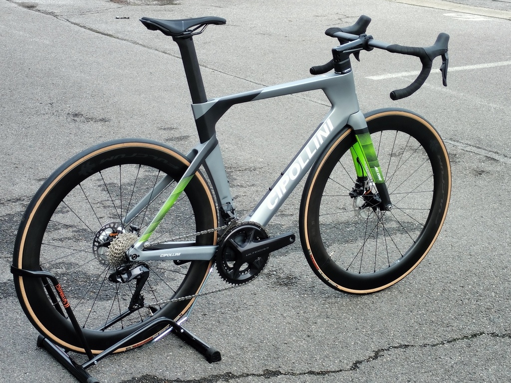 Cipollini AD One Anthra Lime + Ultegra 2x 12v Di2 + Wind 57 + Pro Vibe Taille L