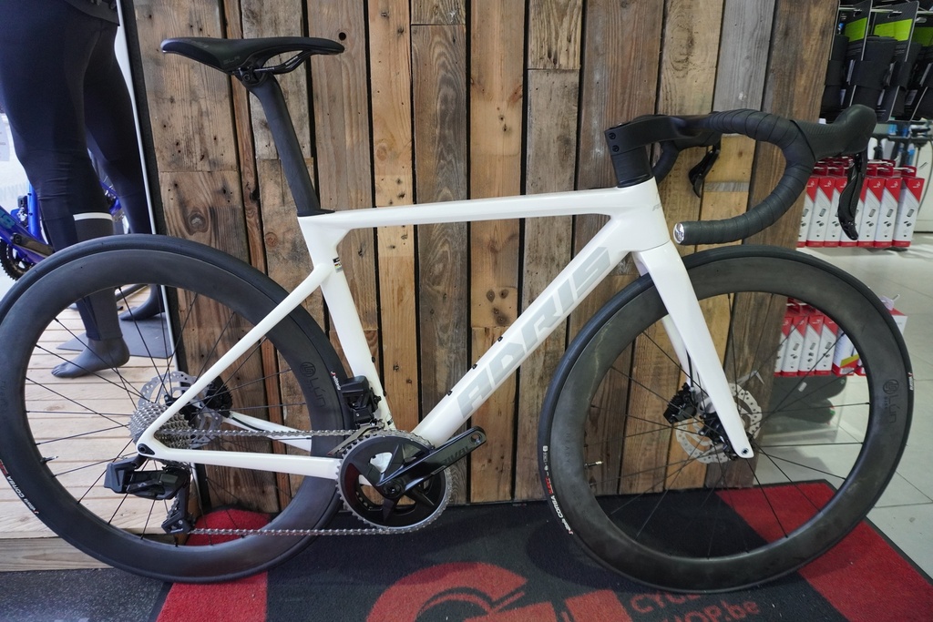 Adris Le performance Blanc Glacier Wheeltop 2x 11v ELEC