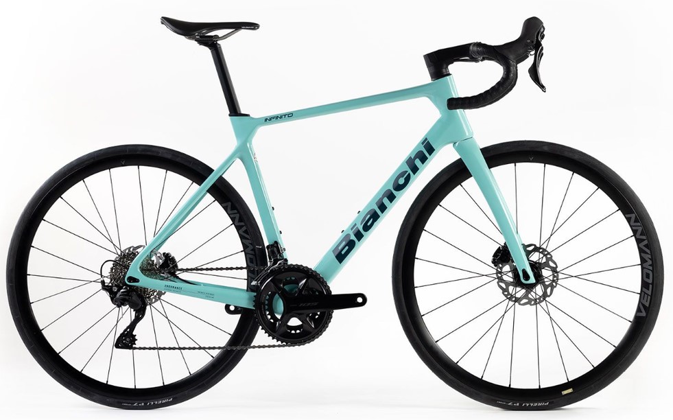Bianchi Infinito CV Disc Shimano 105 DI2 2x 12v Céleste