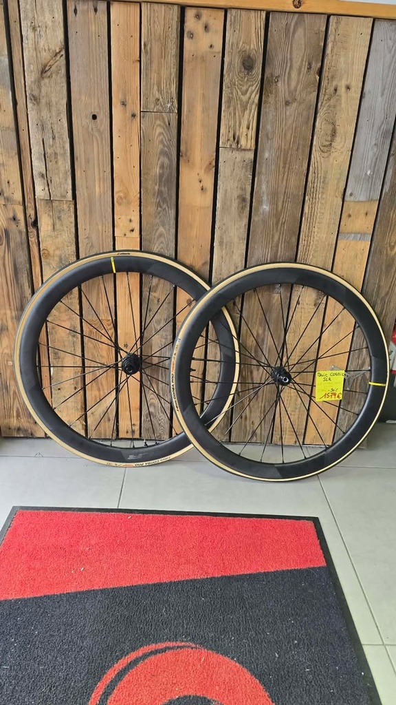Mavic Comic slr 45 + Pneu vittoria Corsa Graphene 28