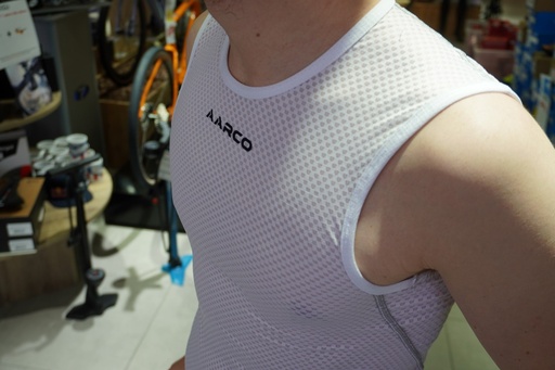 AARCO base layer blanc sans manches