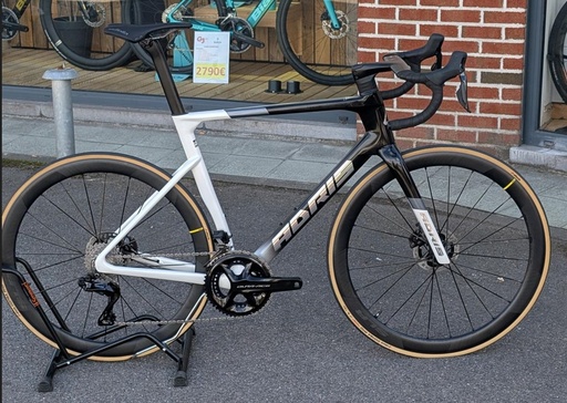 Adris Le Performance AXR2 Blanc Obscur Dura-Ace DI2 Mavic Cosmic SLR