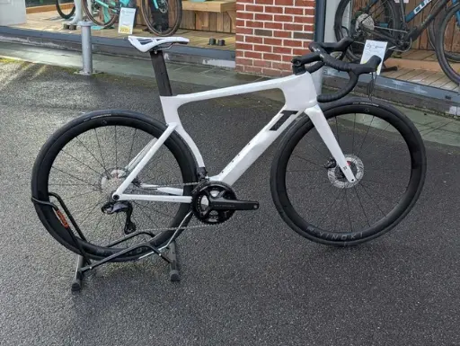 3T Strada Italia Bianco Ultegra Di2 + Ikonik 40