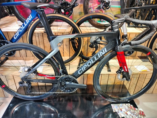 [999997288] Cipollini AD One Black Red + Ultegra + Wind 40 taille M