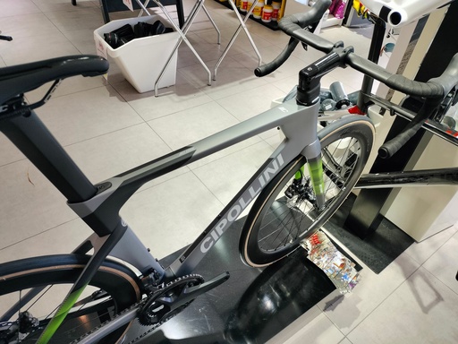 [999997286] Cipollini AD One Anthra Lime + Ultegra Di2 + Wind 57 + Pro Vibe Taille L