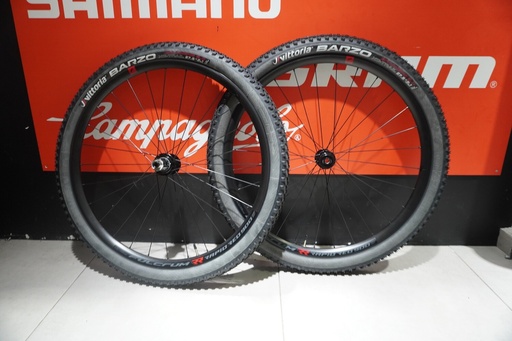 [99999108] Paire de Roues Fulcrum Rapid Red 9 650" + pneux vittoria Barzo trail 27.5-2.10 tubeless