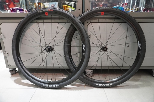 [999998136] Paire de roues Fulcrum Racing 6 DB + pneus Kenda 700x40